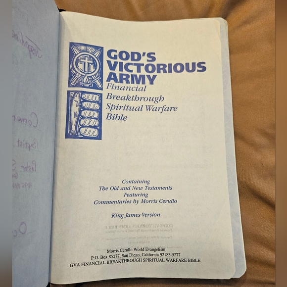 1996 Financial Breakthrough Spiritual Warfare Bible by Morris Cerullo Leather - Picture 3 of 16